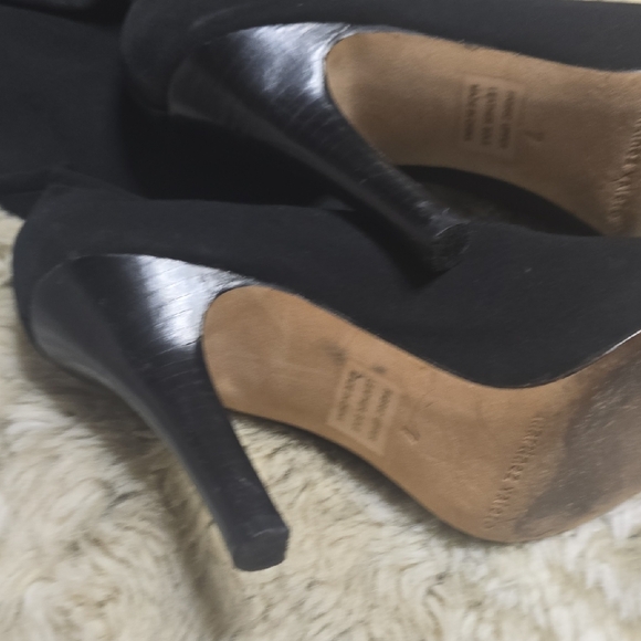 Martinez Valero Black Heeled Boots - Picture 6 of 7